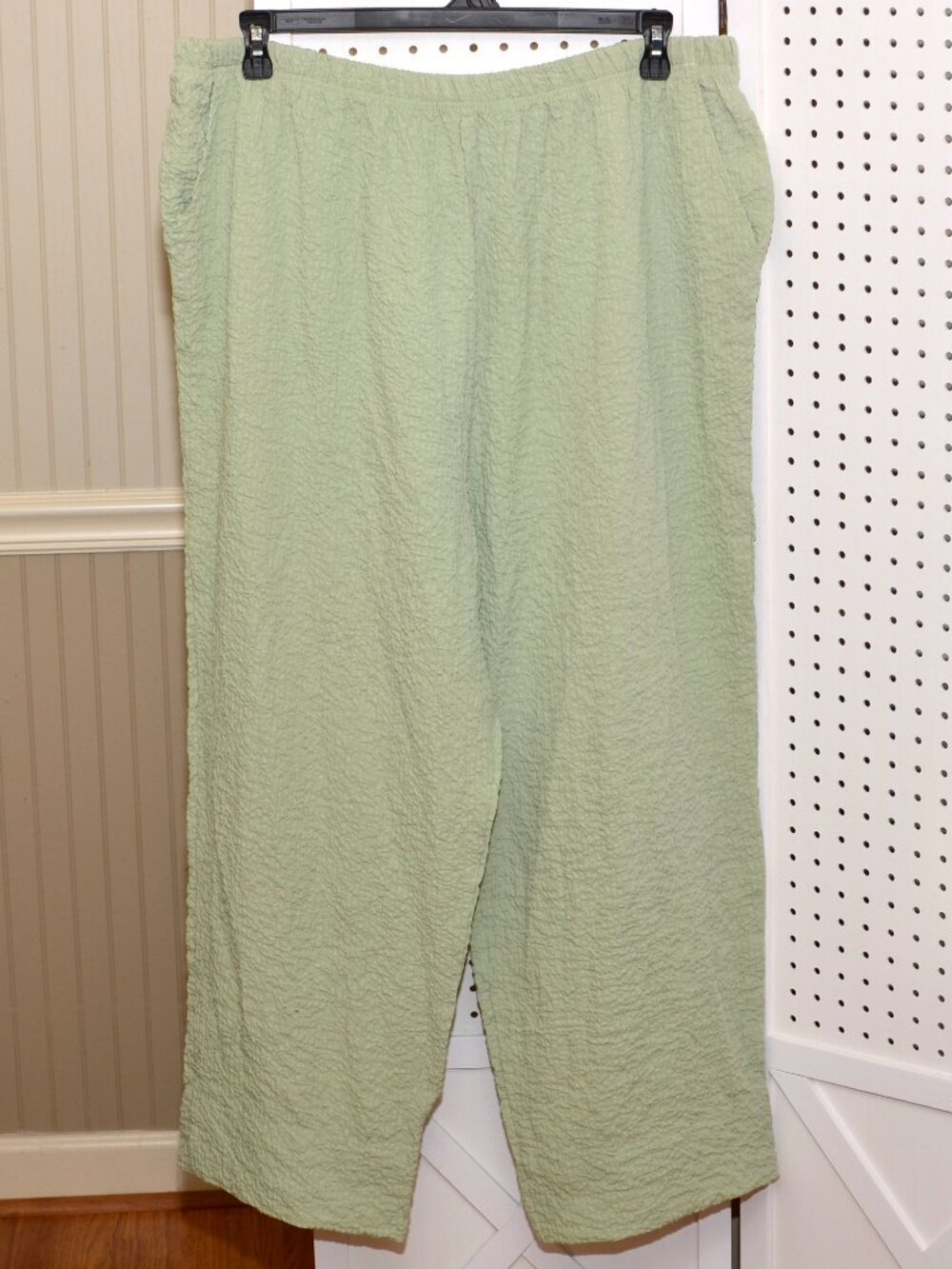 Plus Size 20W Vintage Tradition Sage Green Crinkle Wide Leg Pull-On Pants